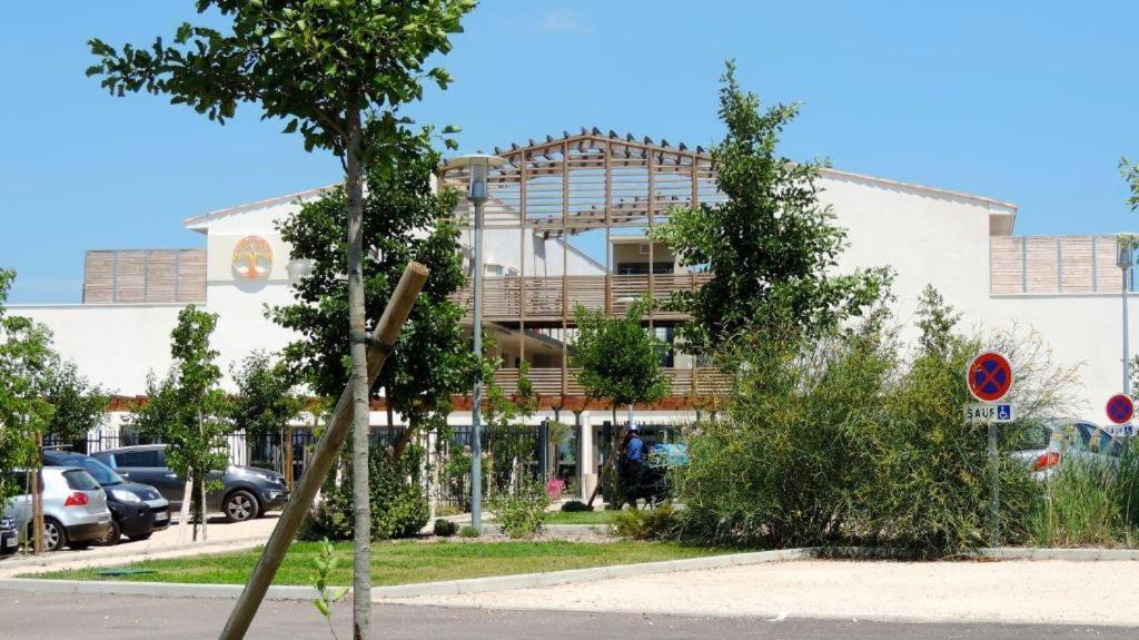 Studio Nuitee En Provence 2 เออกีส์ ภายนอก รูปภาพ