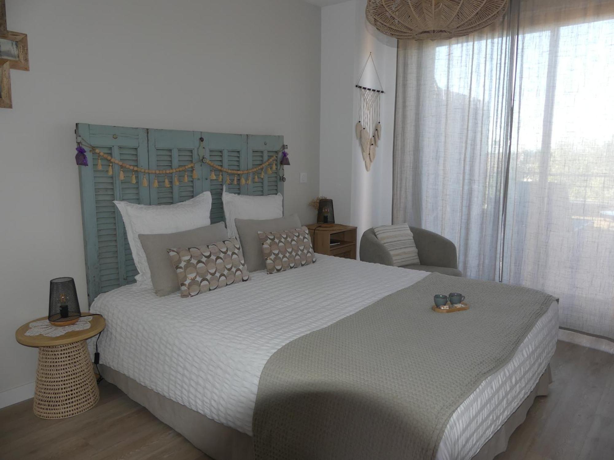 Studio Nuitee En Provence 2 เออกีส์ ภายนอก รูปภาพ