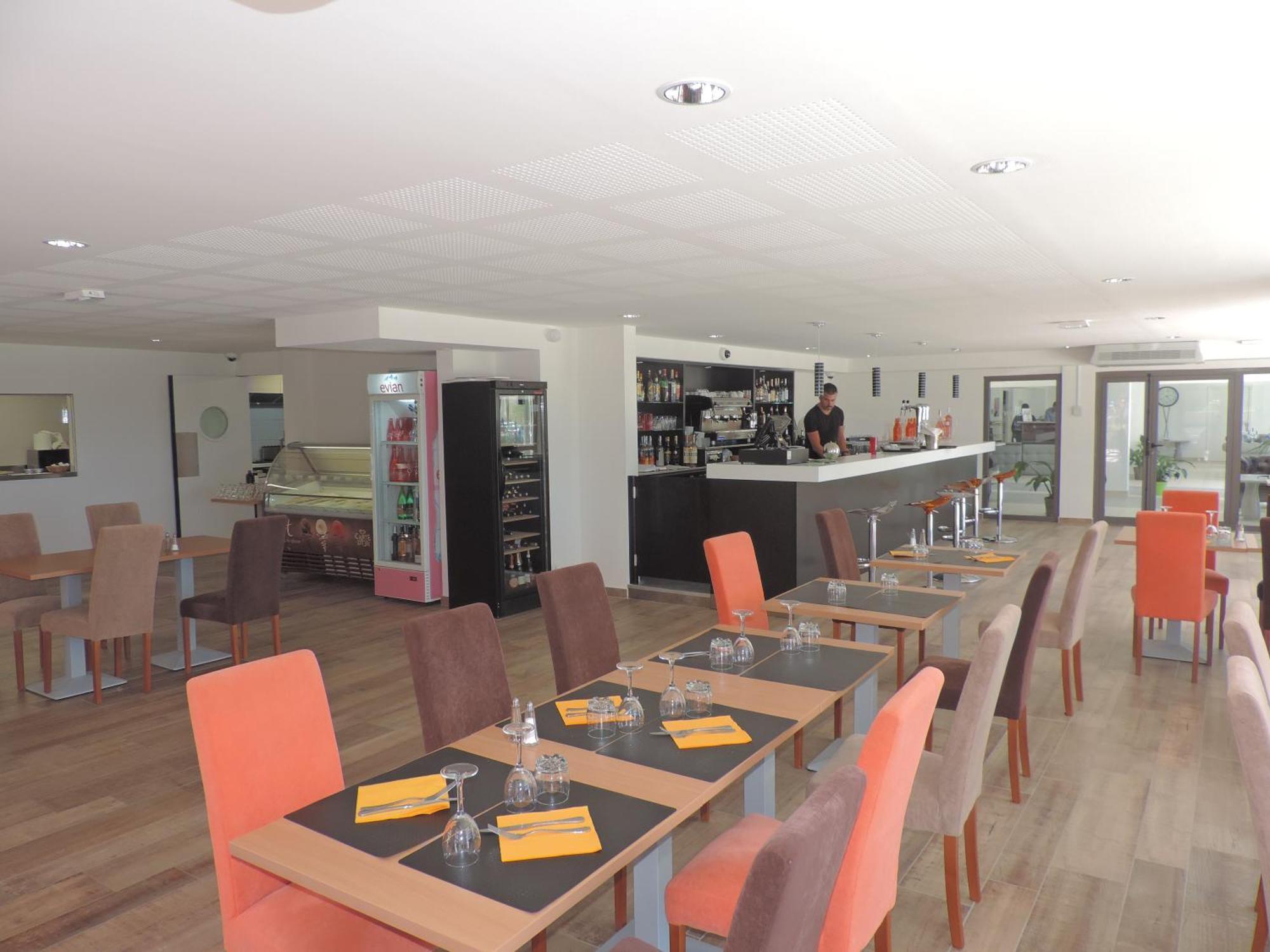 Studio Nuitee En Provence 2 เออกีส์ ภายนอก รูปภาพ